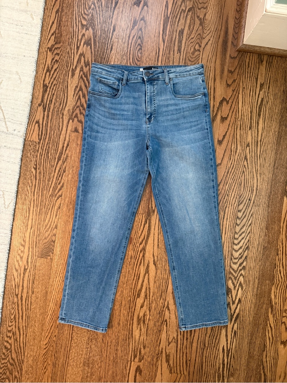Kut from the Kloth Elizabeth FAB AB Ankle Straight Leg Jeans
